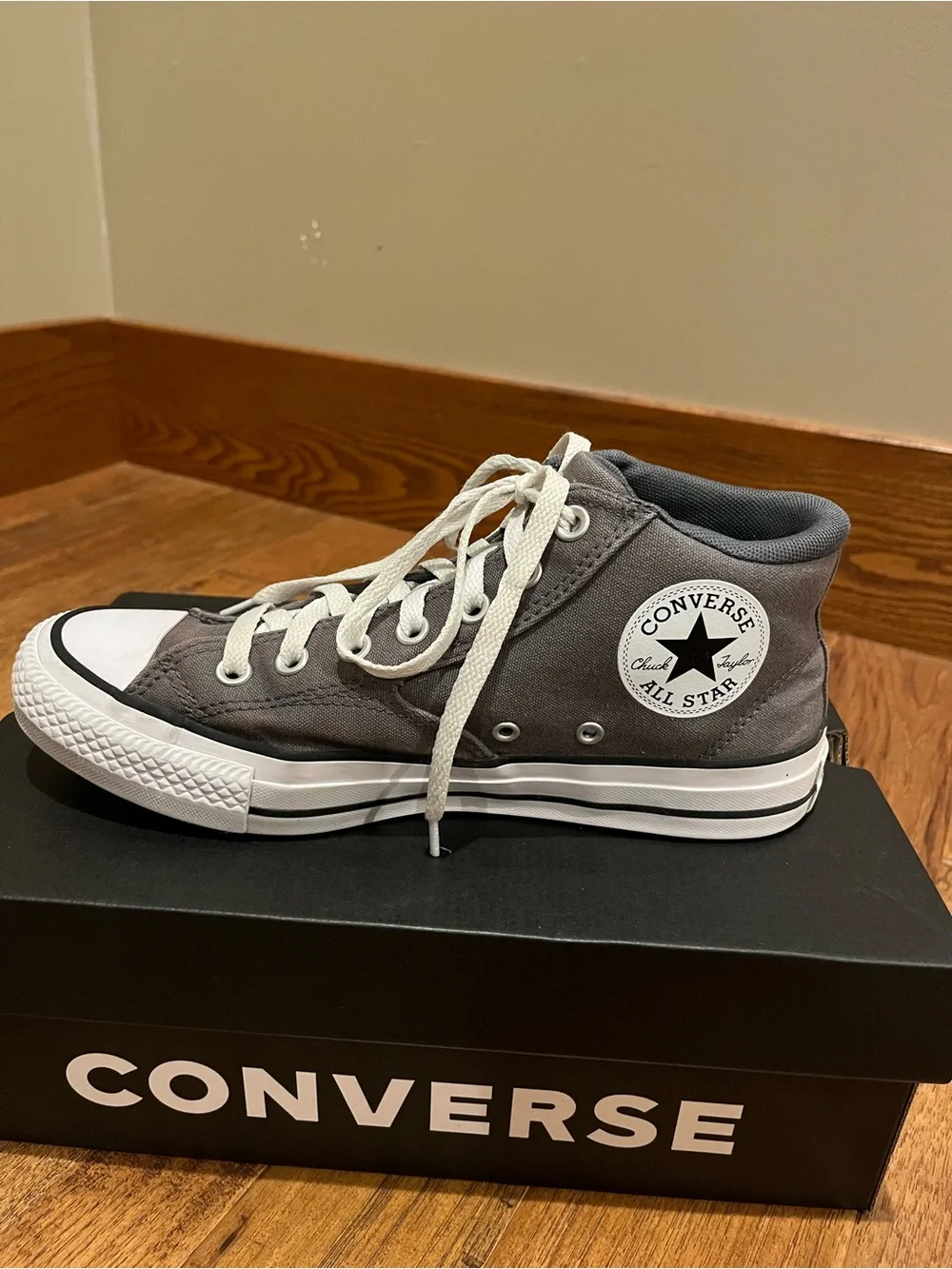 Converse classic mid